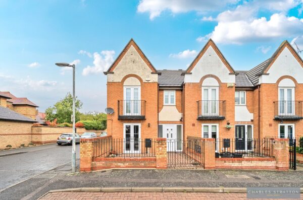 Landseer Close, Hornchurch