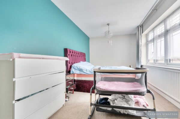 Wolsey Gardens, Hainault, IG6