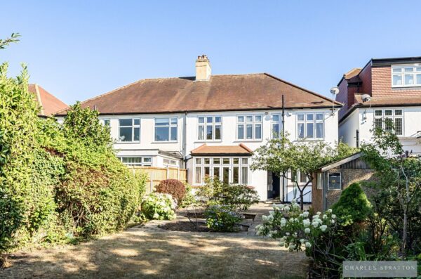 Main Road, Gidea Park