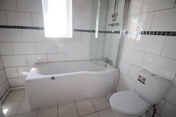 Douglas Road, Hornchurch, RM11