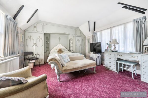 Balgores Crescent, Gidea Park