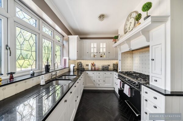 Parkway, Gidea Park