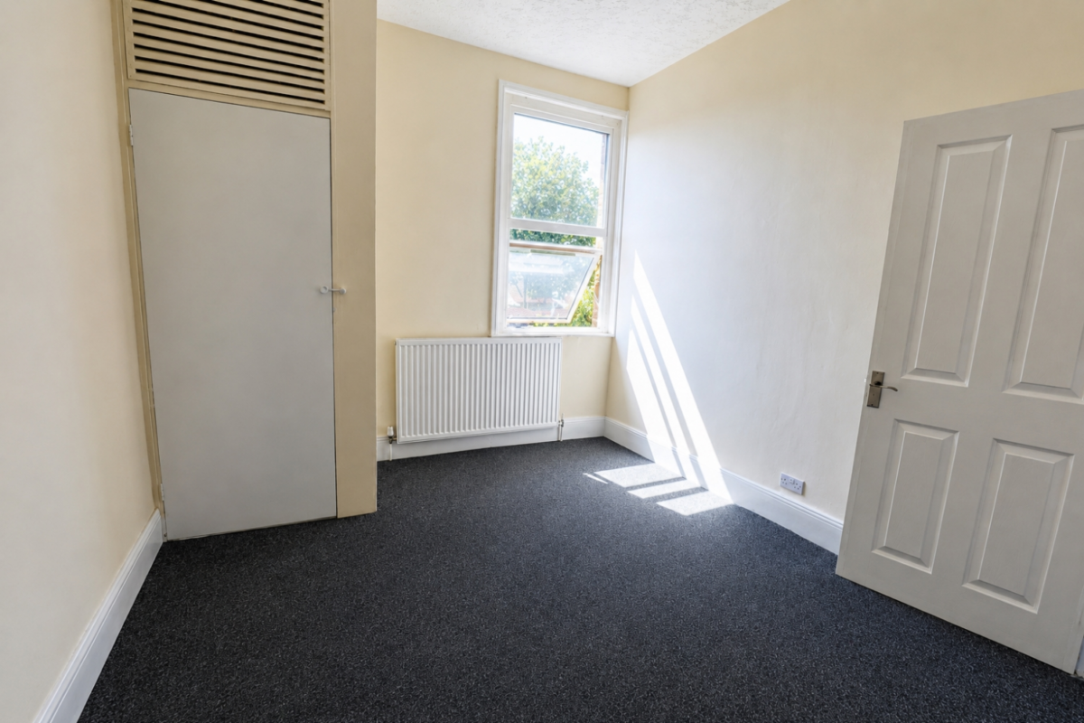 Dymoke Road, Hornchurch, RM11