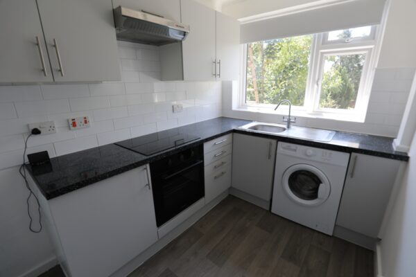 Station Road, Gidea Park, RM2