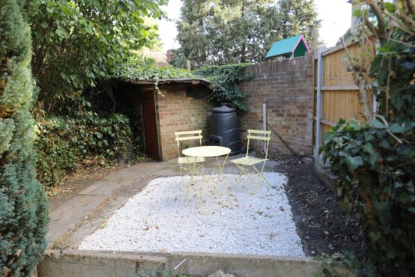 Station Road, Gidea Park, RM2