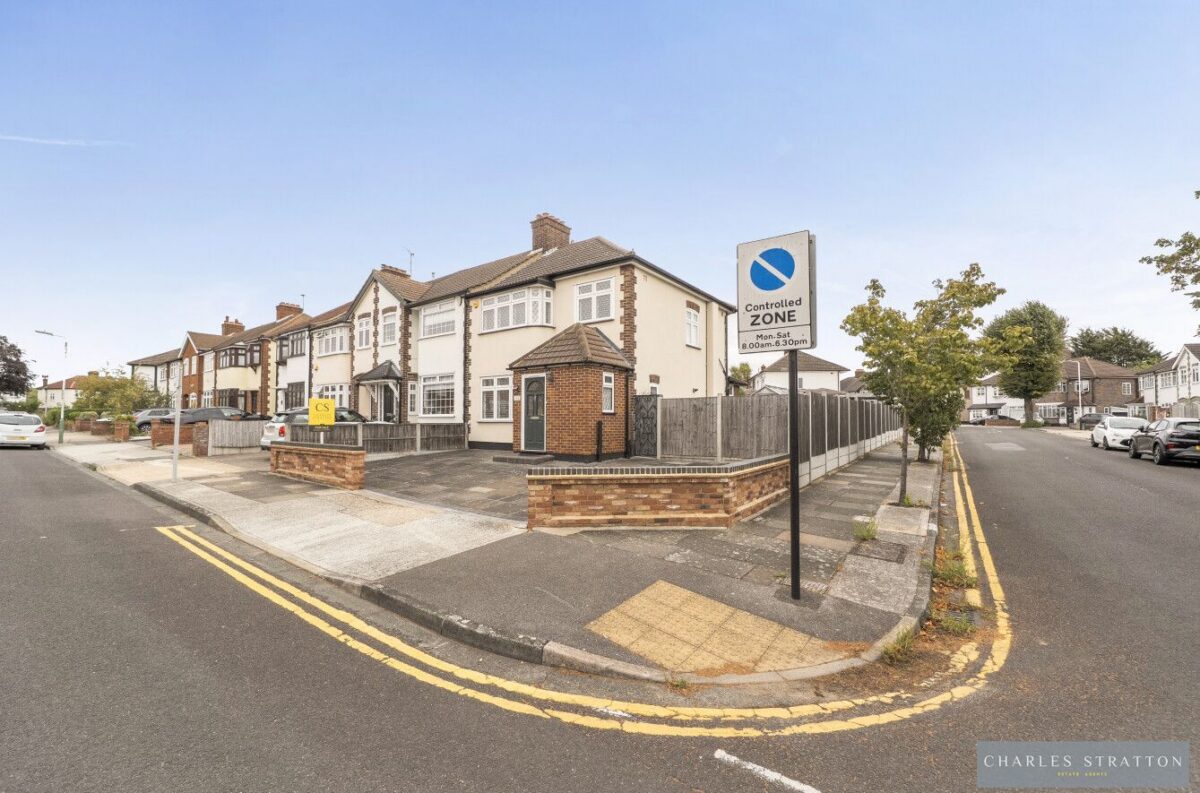 Stanley Avenue, Gidea Park