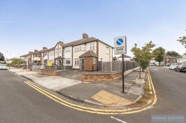 Stanley Avenue, Gidea Park