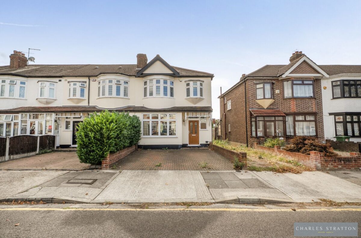 Woodfield Drive, Gidea Park