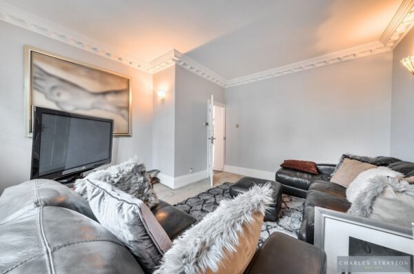 Edward Close, Gidea Park