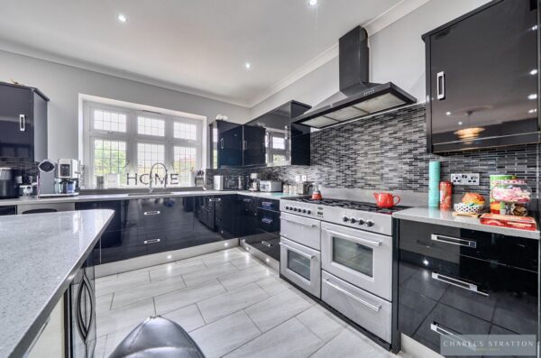 Edward Close, Gidea Park