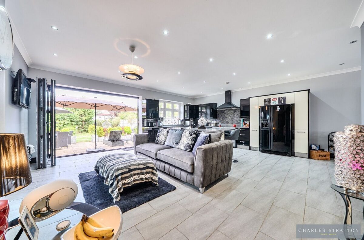 Edward Close, Gidea Park