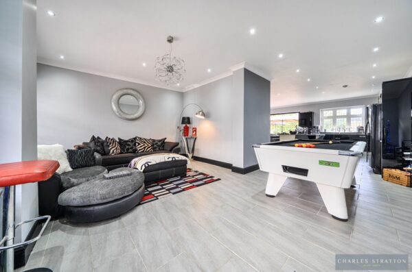 Edward Close, Gidea Park
