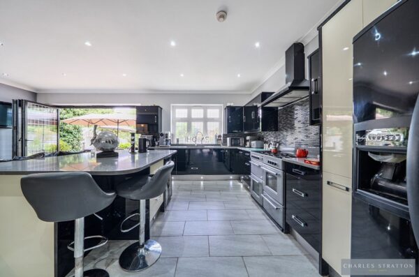 Edward Close, Gidea Park