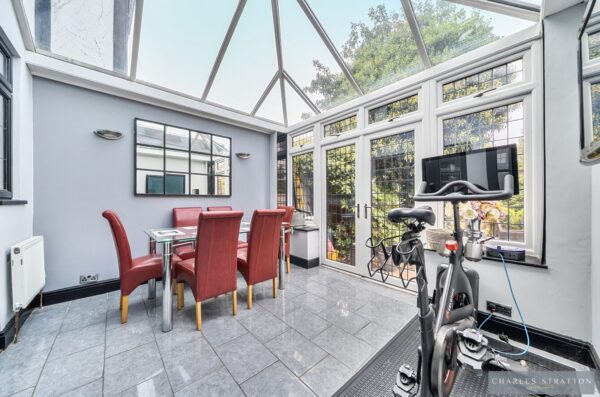 Edward Close, Gidea Park