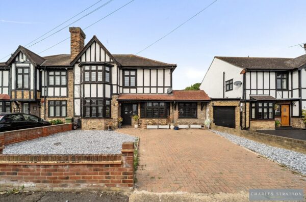 Edward Close, Gidea Park