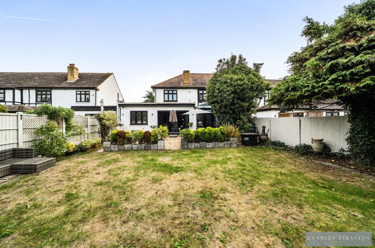 Edward Close, Gidea Park