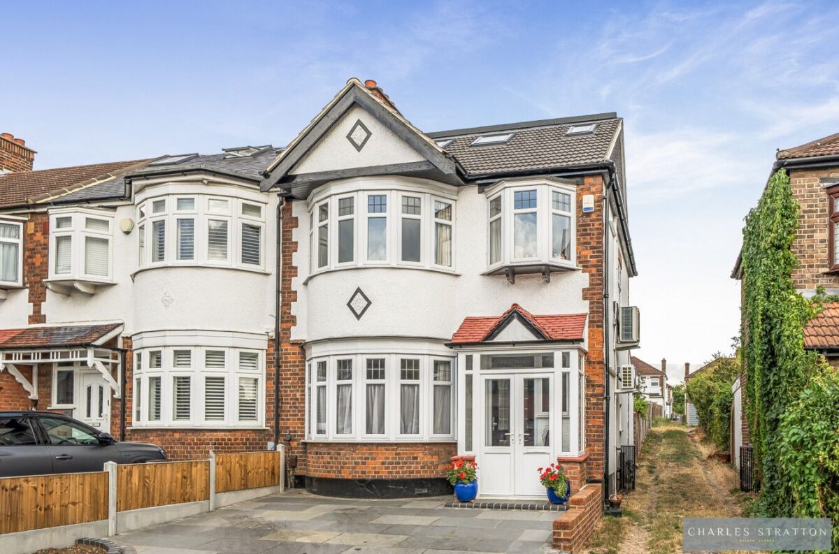 Glenwood Drive, Gidea Park